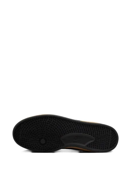 Sneakerși Nike Blazer cu platformă alb