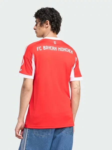 Футболка adidas червоний