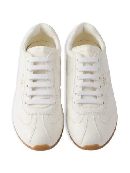 Fűzős bőr sneaker Prada fehér