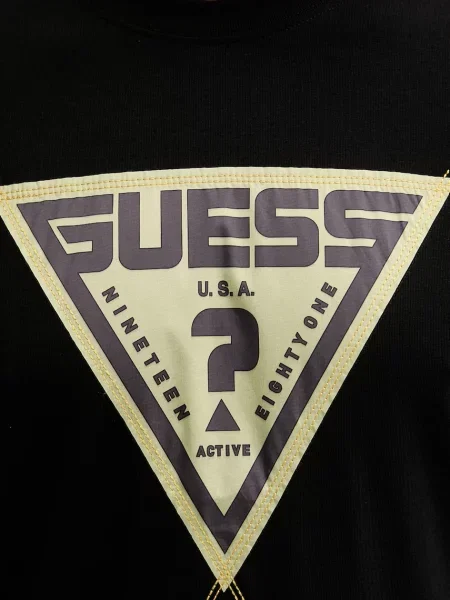 Футболка Guess