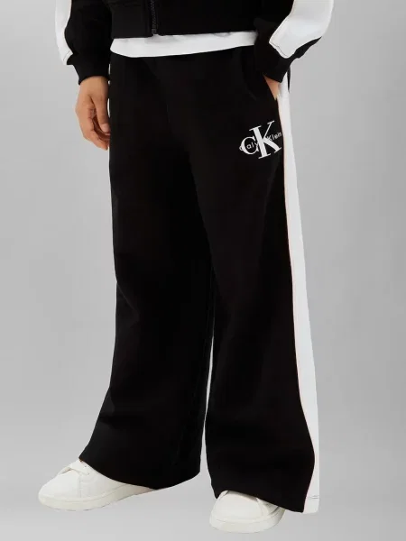 Анцуг Calvin Klein Jeans черно