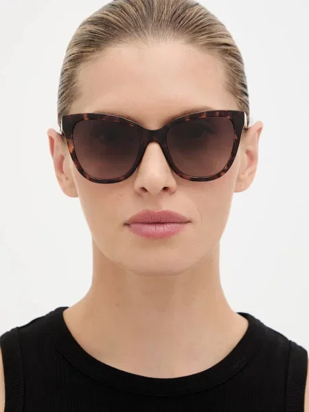 Солнцезащитные очки Love Moschino коричневые