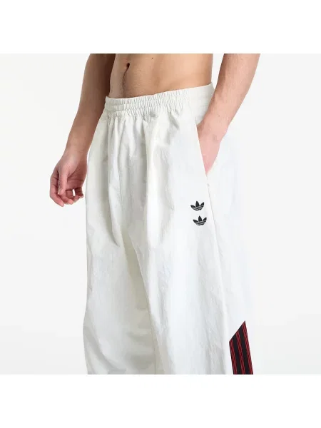 Παντελόνια adidas Chavarria Woven Track Pant Off White M μπεζ