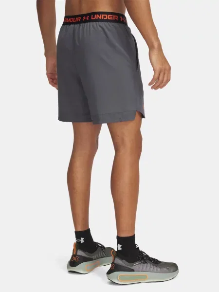 Къс панталон за трениране Under Armour Vanish Woven черно