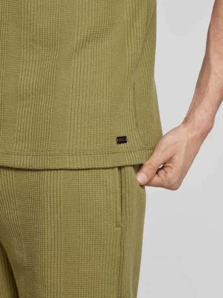 T-shirt z prążkowanym okrągłym dekoltem Boss