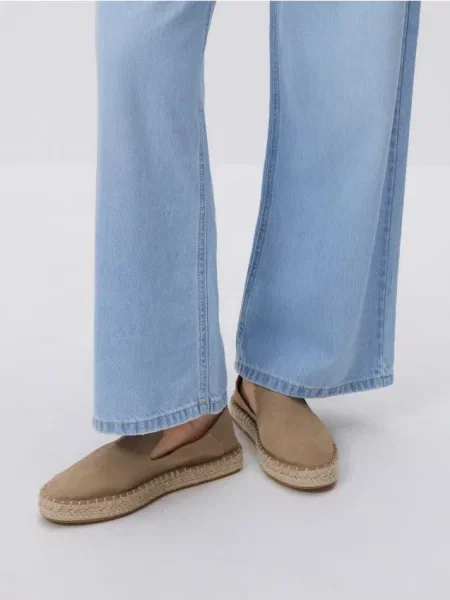 Замшевые эспадрильи Reserved бежевые