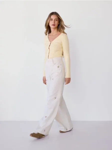 Reserved Джинси wide leg з вишивкою кремовий 