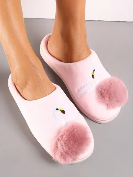 Papuci deschis cu talpă plată cu pompon și broderie Xamela roz