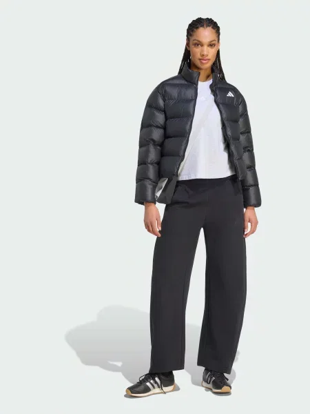 Демисезонная куртка Adidas черная
