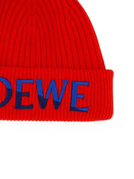 Căciulă Loewe cu broderie tricotate roșu