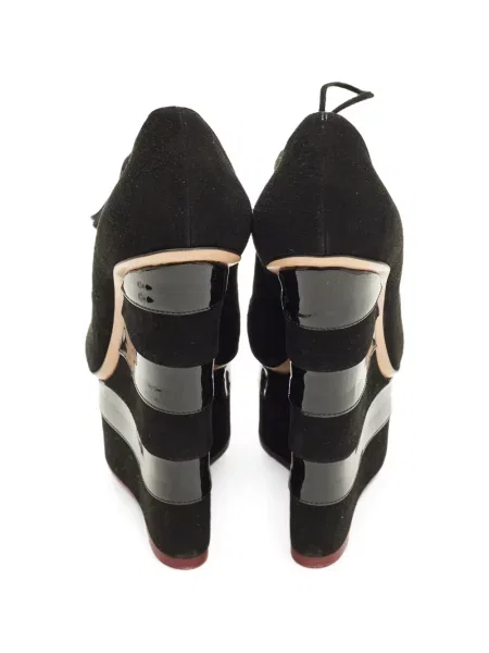 Éksarkú körömcipő Charlotte Olympia fekete