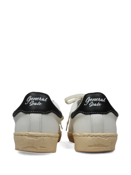 Sneakerși Maison Mihara Yasuhiro din piele de căprioară alb