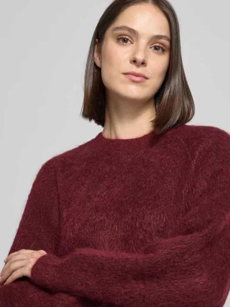 Sweter o kroju regular fit z krojem krótkim model SLWMIRA' Selected
