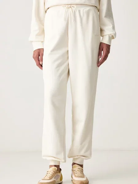 Guess pantaloni de trening pentru femei cu PHOEBE bej