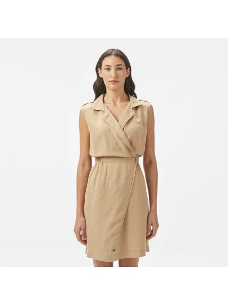Lacoste сукня Classic Fit бежева