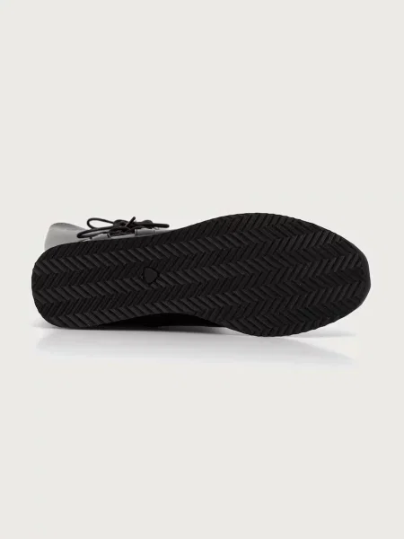 Мереживні довгі кеди Koi Footwear на шнурівці