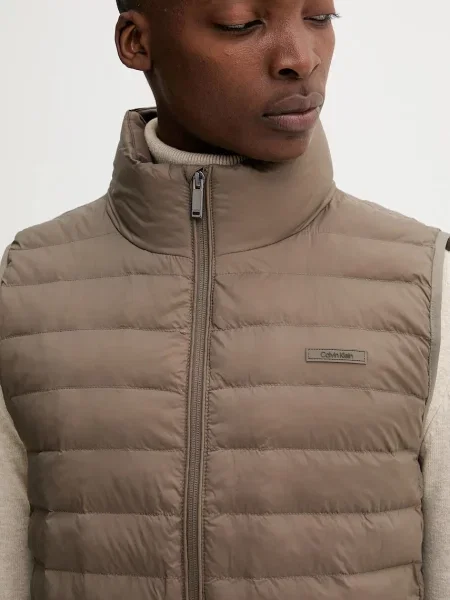 Ujjatlan mellény Calvin Klein barna
