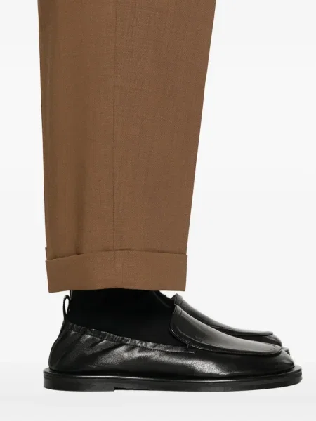 Pantaloni Ami Paris plisate maro