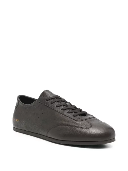 Sneakerși Common Projects din piele maro