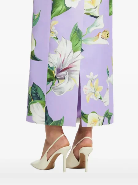 Rochie maxi Leo Lin cu model floral de costum violet