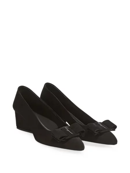 Pantofi cu toc Ferragamo cu funde negru