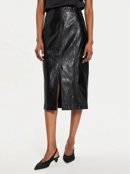 Krilo iz umetnega usnja Marella črna