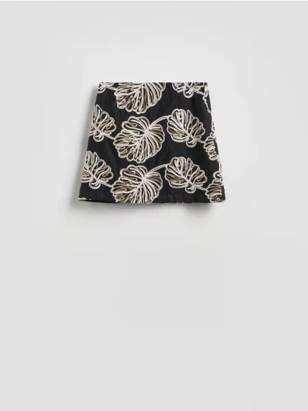 Reserved Spódnica mini z haftem czarny