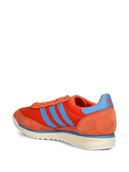 Pruhované slip on tenisky Adidas Campus s výšivkou bílé