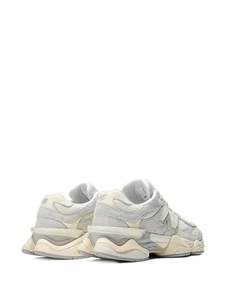 Велурени маратонки New Balance сиво