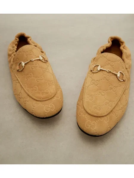 Pantofi loafer Gucci din piele de căprioară bej