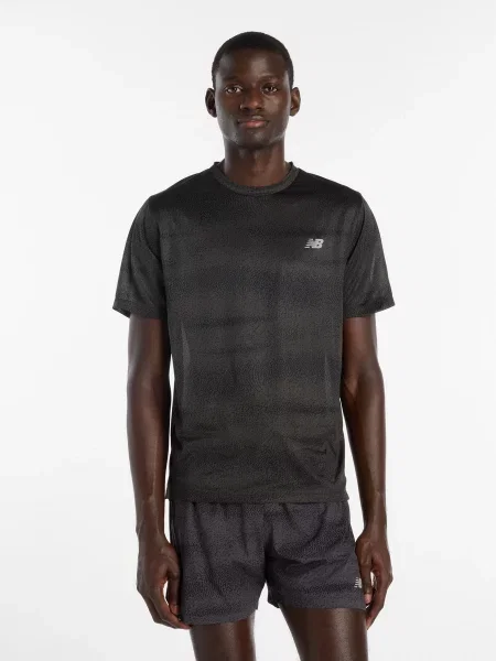 Футболка New Balance чорний