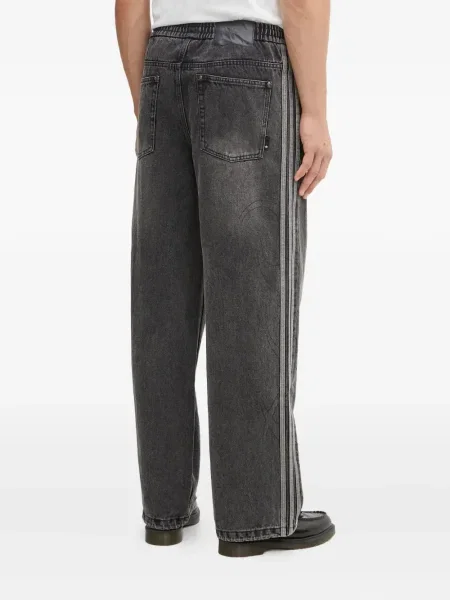 Prugaste bermuda kratke hlače Adidas s vezicama s čipkom smeđa