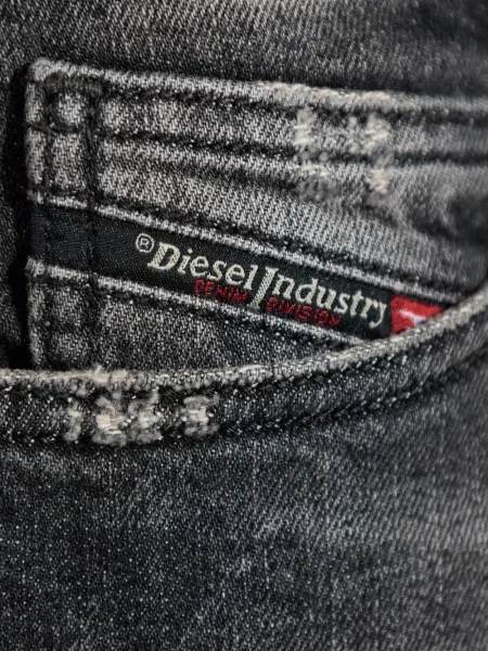 Blugi Diesel negru