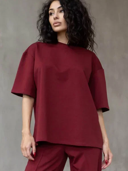 Футболка червона