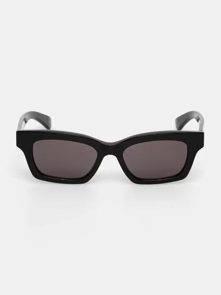 Солнцезащитные очки Gucci черные