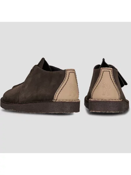 Púštne členkové topánky Clarks Originals hnedá