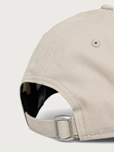 New Era czapka z daszkiem NE SKULL STNABR beżowa