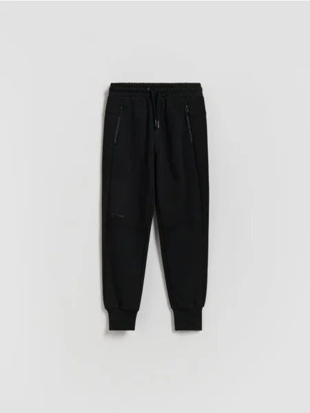 Reserved Pantaloni jogger din negru