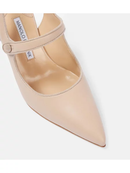 Pantofi cu toc Manolo Blahnik din piele de căprioară slingback bej