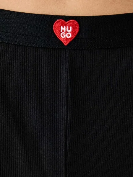 Шорты Hugo с сердечками