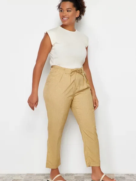 Pantaloni Trendyol cu strasuri