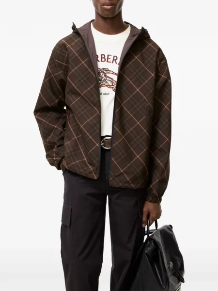 Geacă Burberry în carouri cu glugă maro