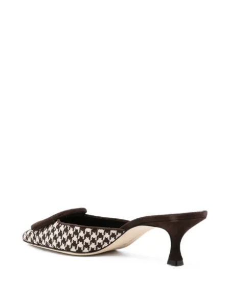 Papuci tip mules Manolo Blahnik cu model pepito maro