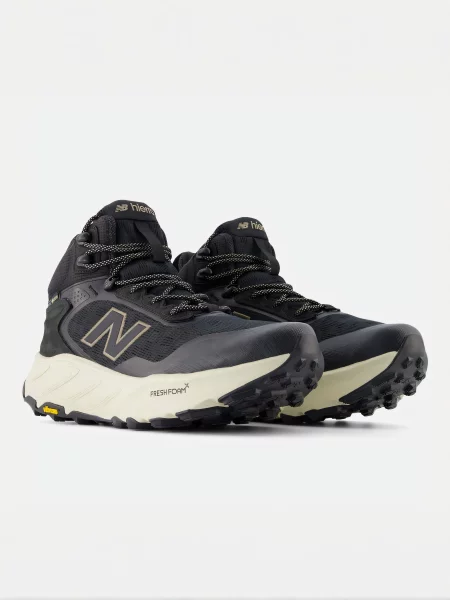 Замшевые повседневные кроссовки New Balance черные
