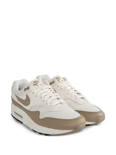 Iš natūralios odos retro stiliaus sportbačiai Nike Flyknit juoda