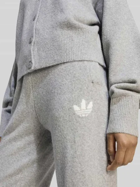 Spodnie dresowe z detal z logo Adidas Originals