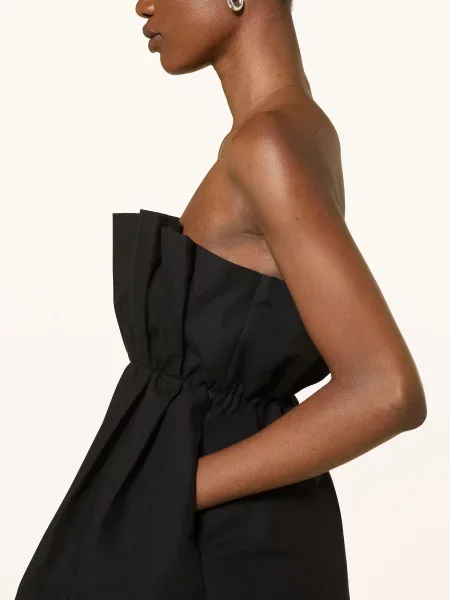 Sosue Off-Shoulder Šaty černá