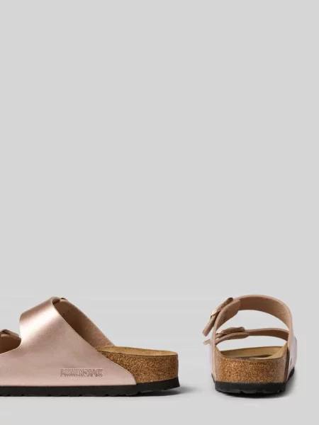 Klapki Birkenstock wsuwane z logo beżowe
