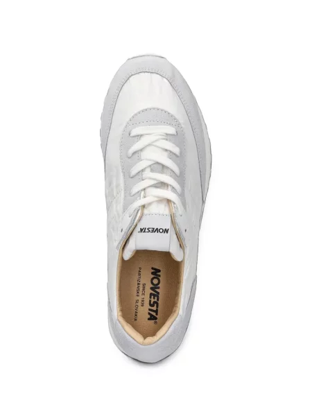 Sneakerși Novesta din piele de căprioară alb