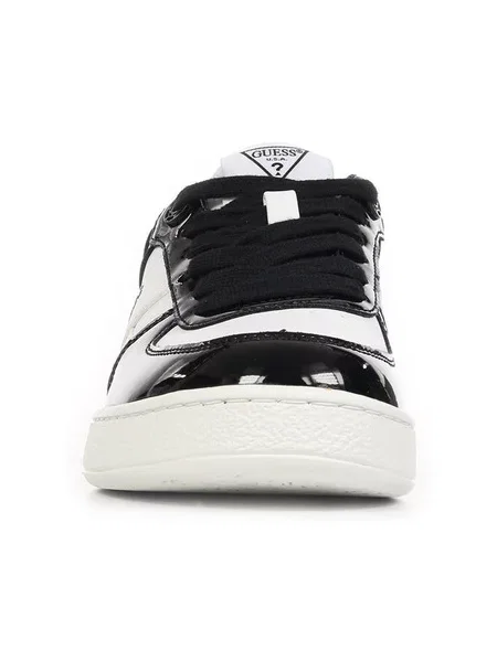 Sneakersy Guess bílé